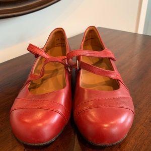 Ziera Red Leather XRAY Shoes